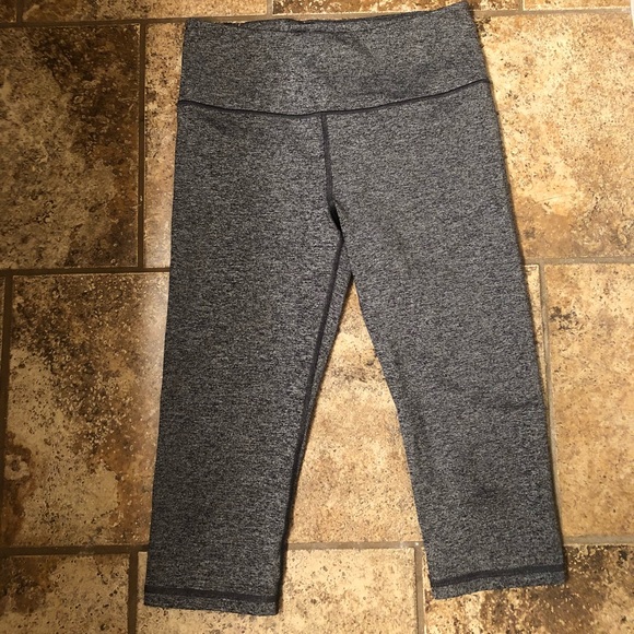 Victoria's Secret Pants - Victoria’s Secret Knockout crop leggings size S/P